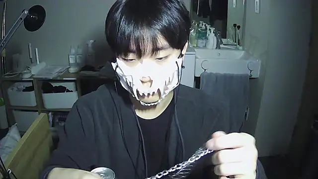 Snapshot of sdamvo2 chatting on 4, 12, 2025 sdamvo2 online show from 4, 12, 2025