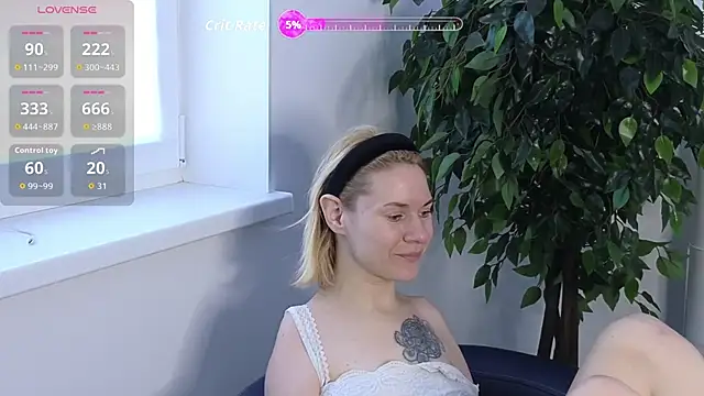 EmmaGallen online show from 14, 10, 2025