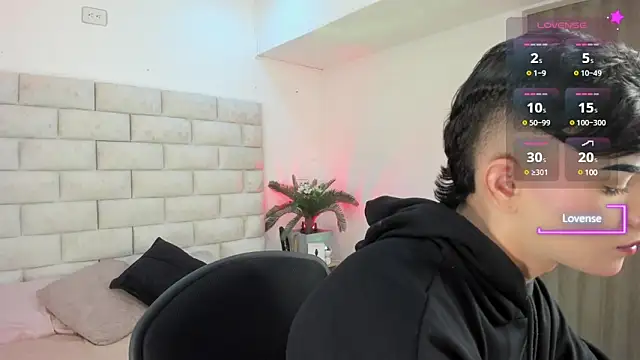 Dylan Turnerr online show from 11, 3, 2025