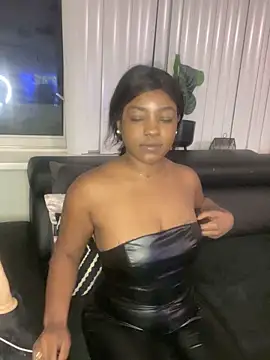 xnaomivaruna online show from 7, 3, 2025