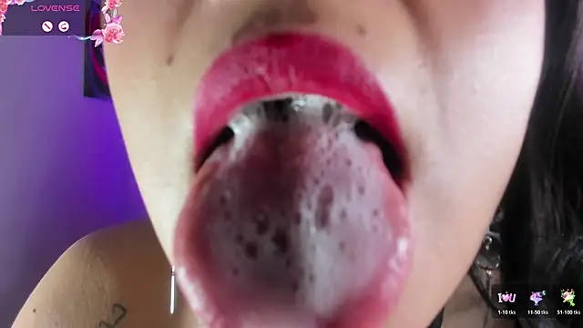 Snapshot of tamara_rouse1 chatting on 2, 12, 2025 tamara rouse1 online show from 2, 12, 2025