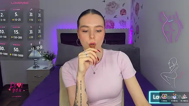 EmelyMason online show from 10, 4, 2026