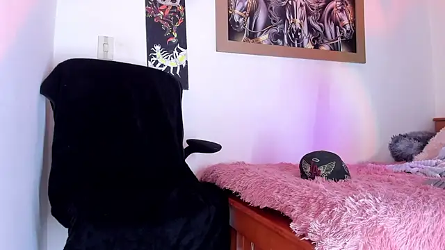 CRAZY-BOY99 online show from 3, 4, 2026