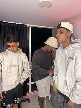 Miguel bigcock online show from 3, 2, 2026