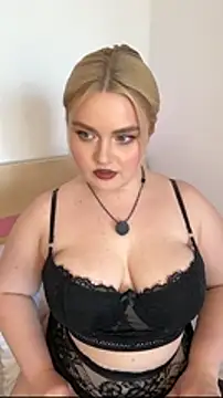 April Vancee online show from 16, 4, 2026