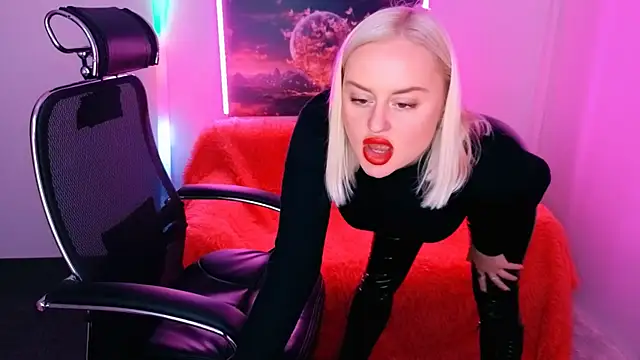 Snapshot of Miss_Alice_Silver chatting on 29, 9, 2025 Miss Alice Silver online show from 29, 9, 2025