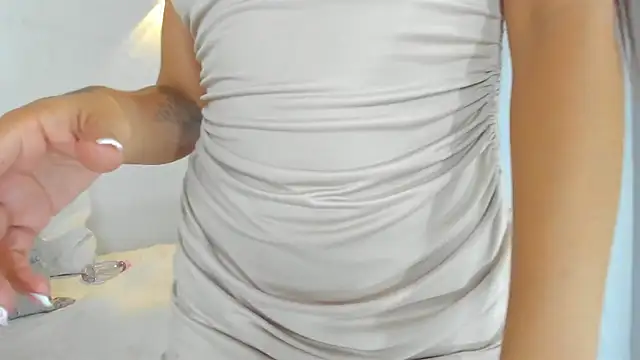 Snapshot of alanarouge chatting on 8, 3, 2025 alanarouge online show from 8, 3, 2025