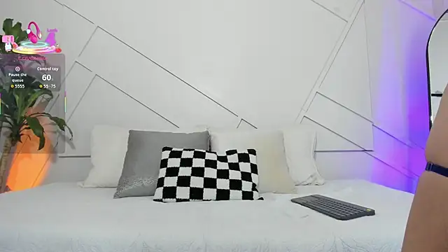 Snapshot of alanarouge chatting on 10, 10, 2025 alanarouge online show from 10, 10, 2025