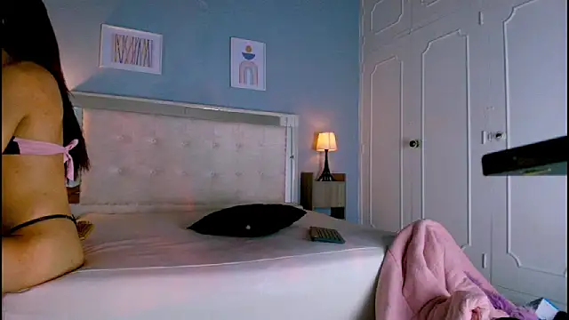 Emily Castillo 1 online show from 22, 3, 2025