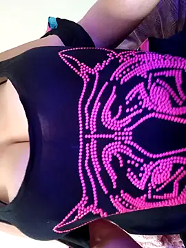 Snapshot of BellyDancer1 chatting on 10, 10, 2025 BellyDancer1 online show from 10, 10, 2025