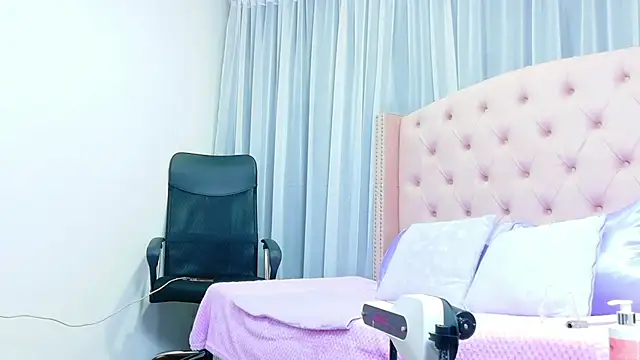 scarlettbooty online show from 15, 10, 2025