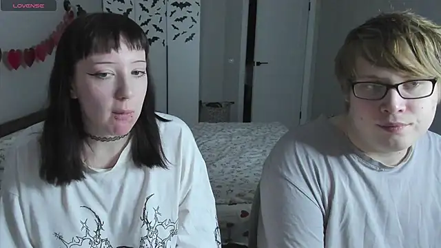 JayMollyy online show from 28, 4, 2026