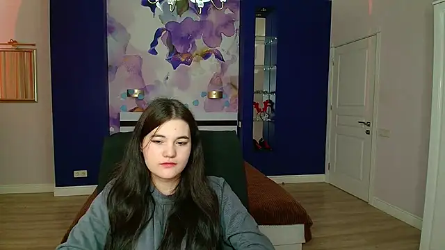 Snapshot of ElinaMils chatting on 4, 3, 2025 ElinaMils online show from 4, 3, 2025