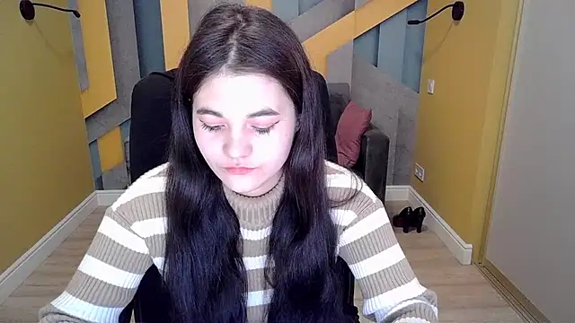 Snapshot of ElinaMils chatting on 6, 3, 2025 ElinaMils online show from 6, 3, 2025