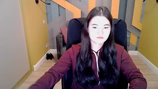 Snapshot of ElinaMils chatting on 8, 3, 2025 ElinaMils online show from 8, 3, 2025