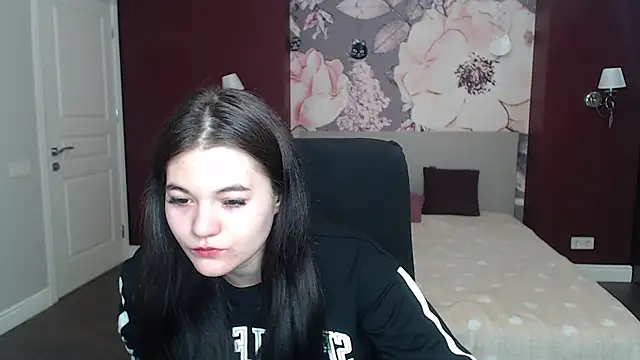 Snapshot of ElinaMils chatting on 12, 3, 2025 ElinaMils online show from 12, 3, 2025