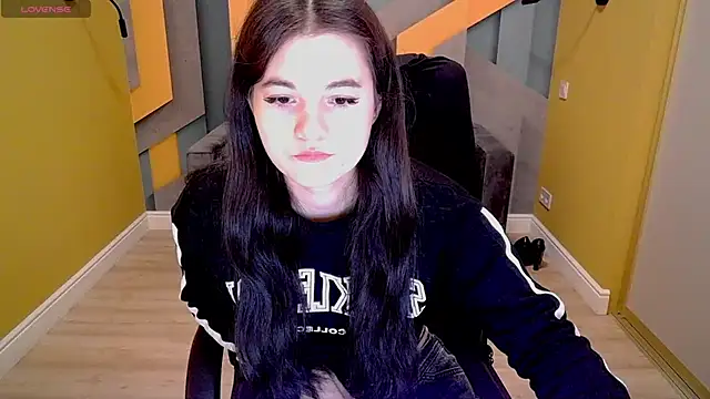 Snapshot of ElinaMils chatting on 17, 3, 2025 ElinaMils online show from 17, 3, 2025