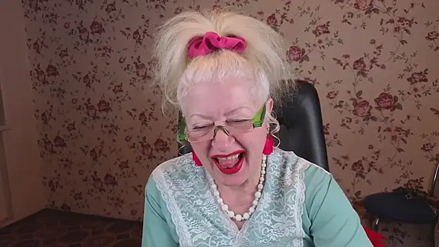 Maya Mayflower online show from 1, 12, 2025