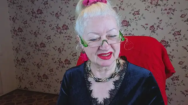 Maya Mayflower online show from 15, 12, 2025