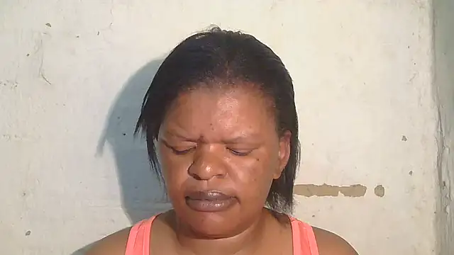 Snapshot of ebony_rose11 chatting on 31, 10, 2025 ebony rose11 online show from 31, 10, 2025