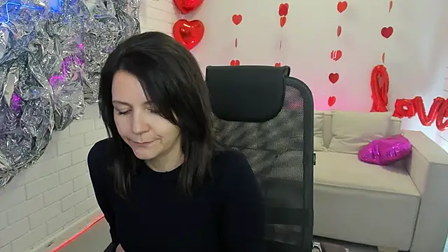 NicoleHitman online show from 13, 3, 2025