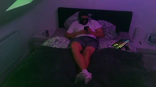 Snapshot of MarkusHorney chatting on 11, 3, 2025 MarkusHorney online show from 11, 3, 2025