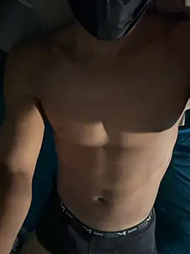 Snapshot of maxx777 chatting on 8, 9, 2025 maxx777 online show from 8, 9, 2025