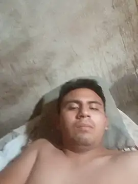 Snapshot of mikigamesH2 chatting on 15, 1, 2026 mikigamesH2 online show from 15, 1, 2026