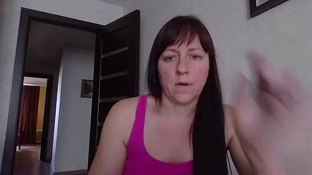 Snapshot of CarolinaReaperRed chatting on 14, 11, 2025 CarolinaReaperRed online show from 14, 11, 2025