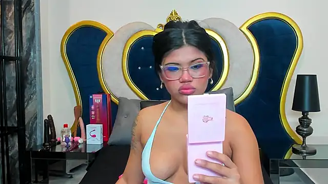 Snapshot of NovaMichel chatting on 2, 12, 2025 NovaMichel online show from 2, 12, 2025