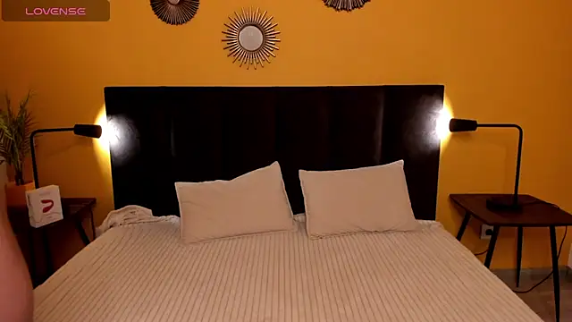 Jessie Curlyy online show from 6, 10, 2025