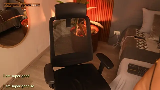 ZaraLuuv online show from 9, 9, 2025