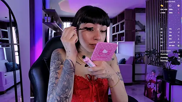 Saraa Desiree online show from 2, 4, 2026