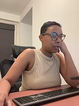 Melia Rayne online show from 2, 4, 2026