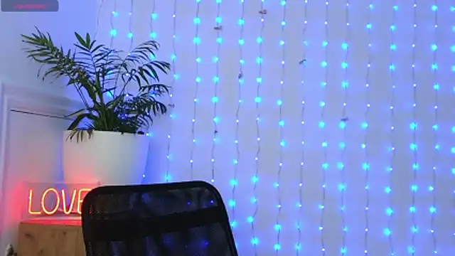 neferutt online show from 7, 1, 2026