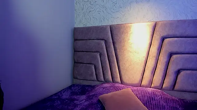 Snapshot of elaia_muller_ chatting on 12, 11, 2025 elaia muller online show from 12, 11, 2025