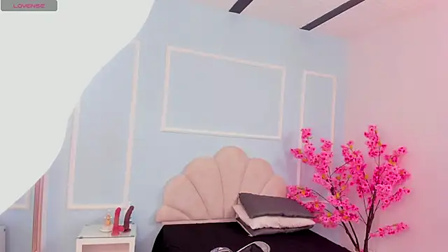 Candaceoweens online show from 8, 3, 2025