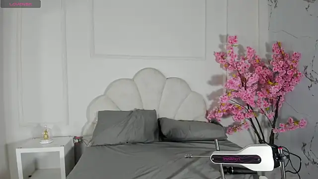 Candaceoweens online show from 26, 10, 2025