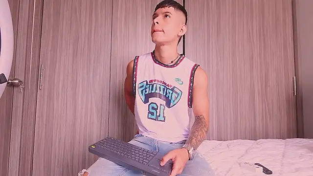 Snapshot of ErosKhaos chatting on 14, 2, 2026 ErosKhaos online show from 14, 2, 2026