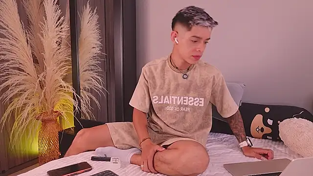 Snapshot of ErosKhaos chatting on 21, 3, 2026 ErosKhaos online show from 21, 3, 2026