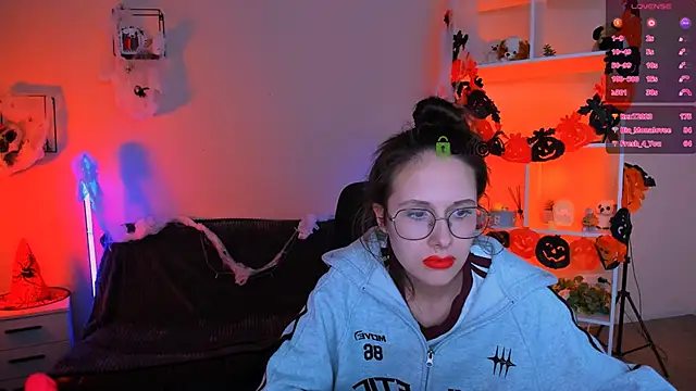 mona cloud online show from 30, 10, 2025