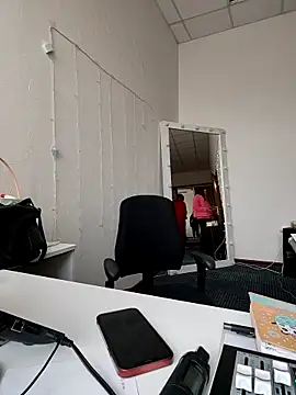 Juicy PeachLux online show from 20, 3, 2025