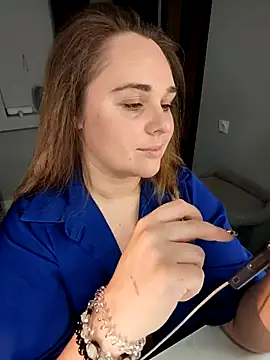 Juicy PeachLux online show from 3, 11, 2025