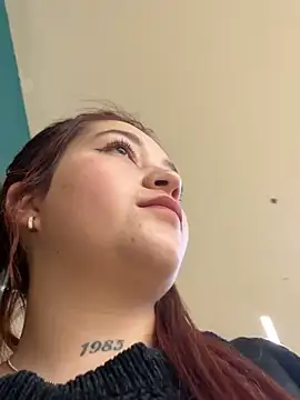 Karina Leon online show from 9, 5, 2026
