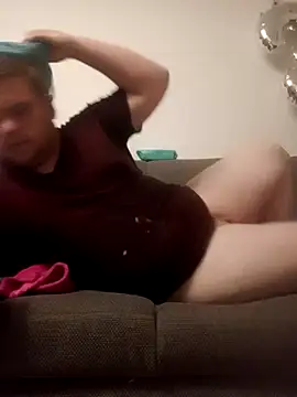 Snapshot of Derbaer1990 chatting on 12, 9, 2025 Derbaer1990 online show from 12, 9, 2025