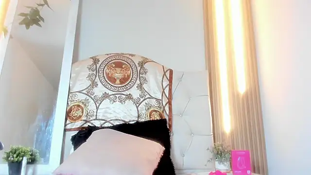 Alexa Bravva online show from 2, 4, 2026