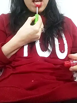 Snapshot of saraaxx1 chatting on 12, 3, 2025 saraaxx1 online show from 12, 3, 2025