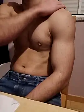 Snapshot of LucianDraven chatting on 5, 3, 2025 LucianDraven online show from 5, 3, 2025