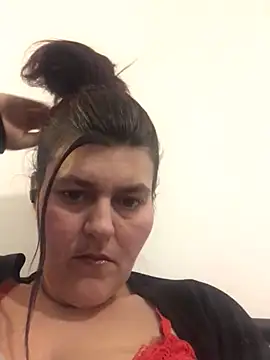 Curvy-Essex-Milf online show from 22, 3, 2025