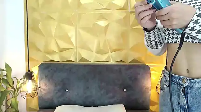 Small Hot19 online show from 20, 3, 2025